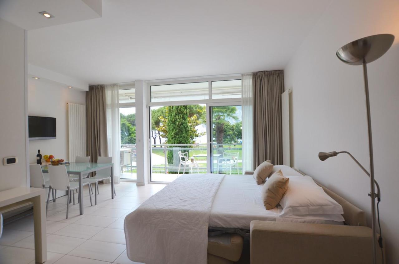 Club Nautico - Phoenix Studio Lake View ริวาเดลการ์ดา ภายนอก รูปภาพ
