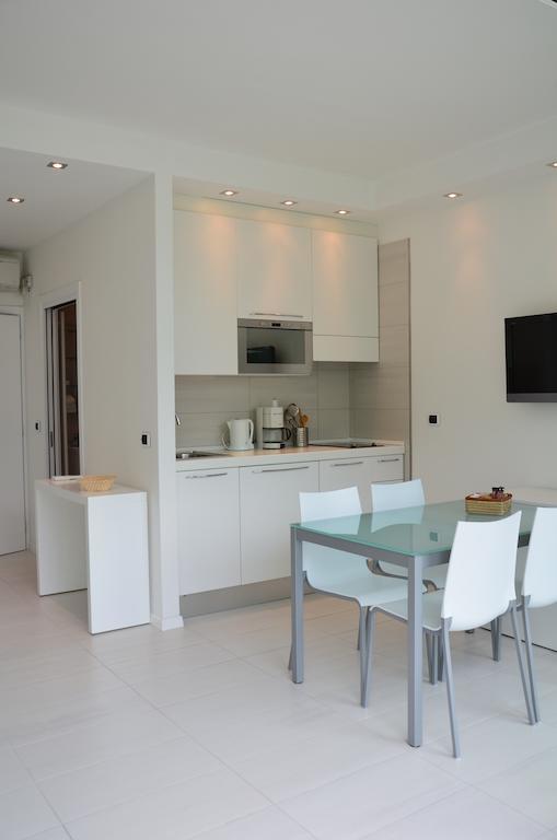 Club Nautico - Phoenix Studio Lake View ริวาเดลการ์ดา ห้อง รูปภาพ
